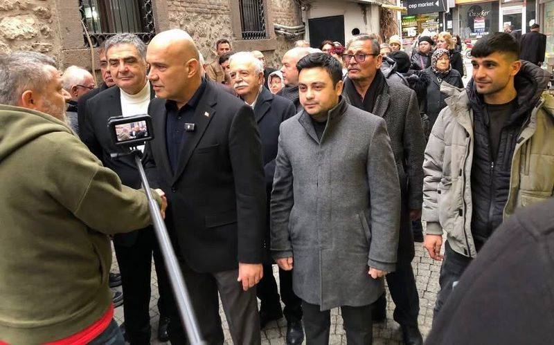 İYİ Parti Karesi’de Sahaya İndi