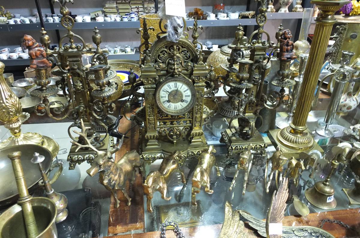 Burhaniye’de 146 yıllık tarihi saat görücüye çıktı