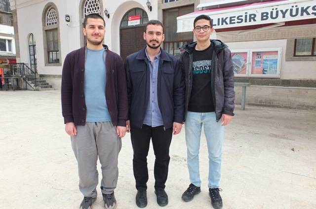 Burhaniye’de İstanbullu Hafızlar Cemaatin Gönlünde Taht Kurdu