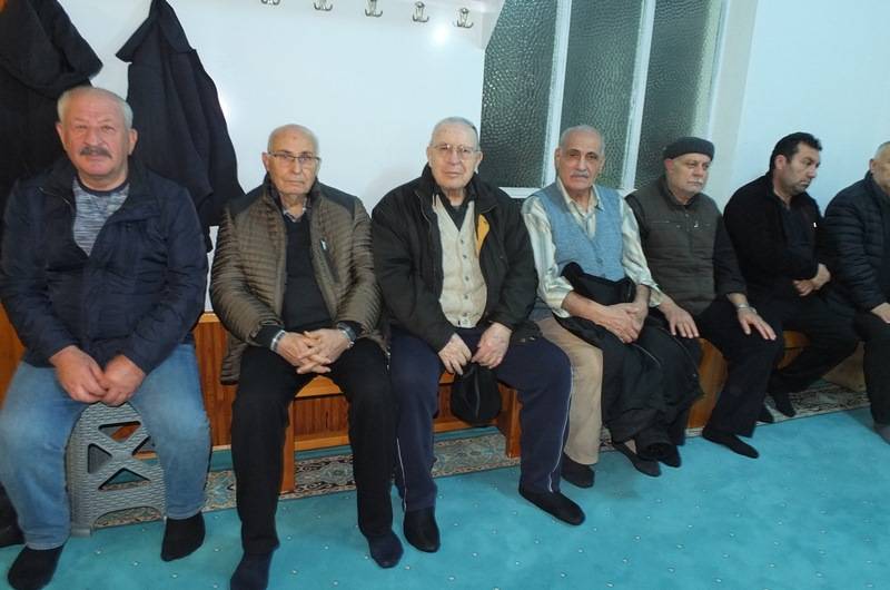 Burhaniye’de 3 Dakika erken okunan ezan kafaları karıştırdı