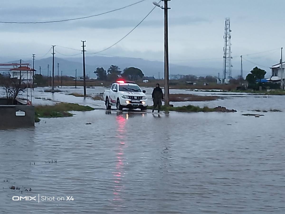 İtfaiyeden Sular İçinde Nefes Kesen Kurtarma