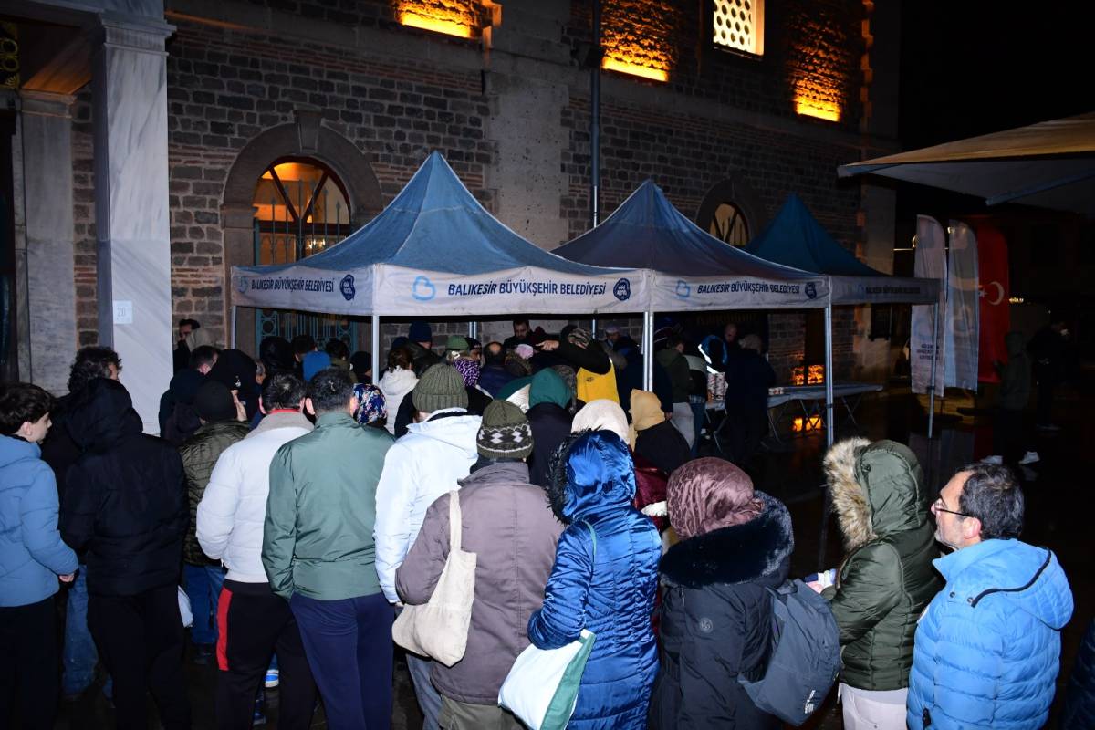 Başkan Akın Berat Kandili’nde hemşehrilerini unutmadı