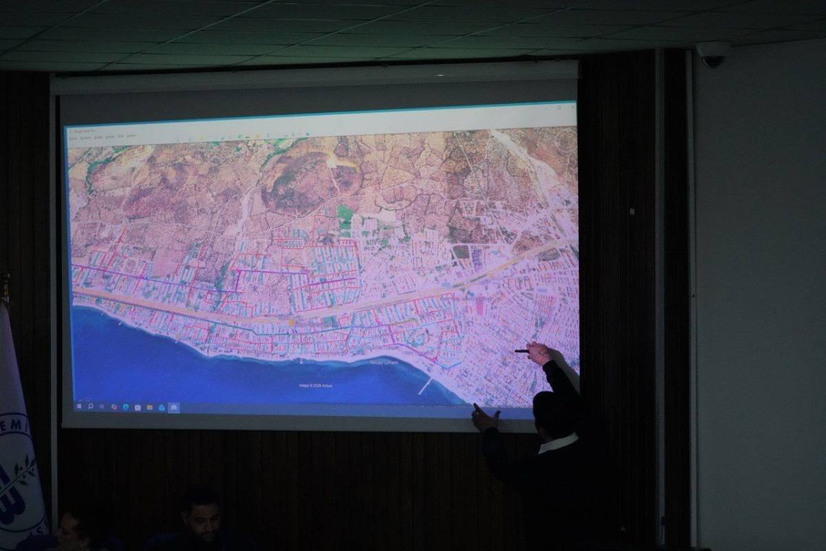Edremit’te Gündem Afet Hazırlığı, Doğalgaz Ve Arıtma Projeleri