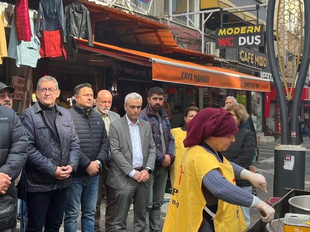 Pir Sultan Abdal Kültür Derneği’nde Hızır Lokması Düzenlendi