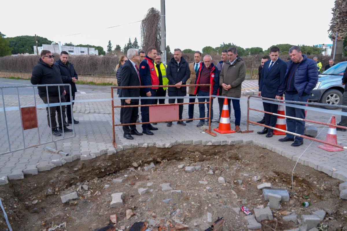 Burhaniye'de yol göçüklerine yerinde inceleme