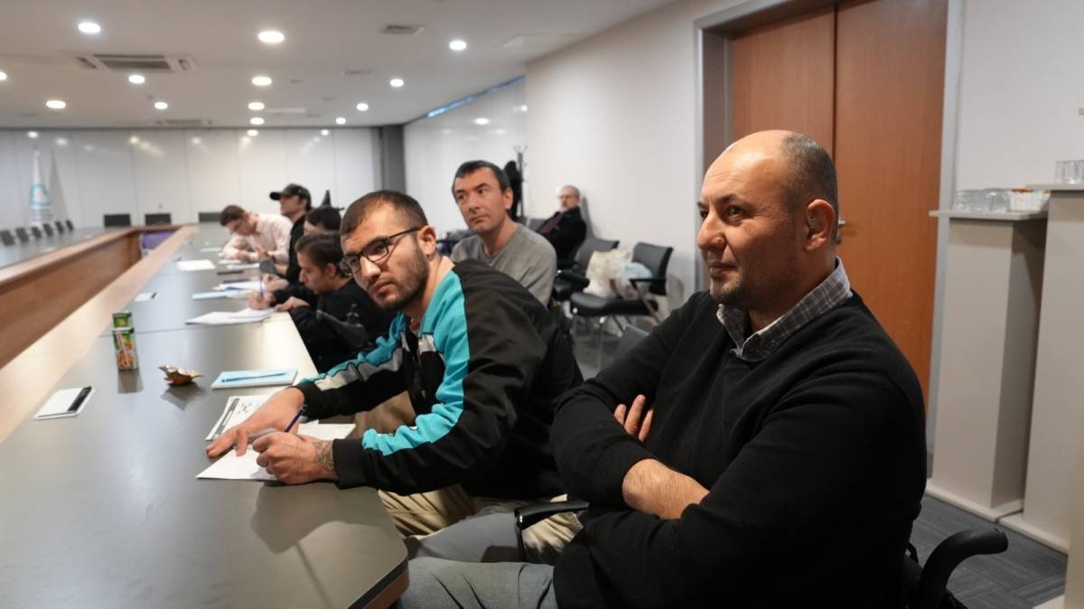 Büyükşehir, Kent Konseyi iş birliğiyle özel gereksinimli bireylere e-KPSS Hazırlık Eğitimi dönemini başlattı