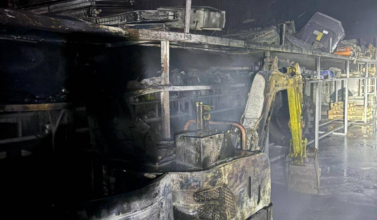 Gönen’de korkutan işyeri yangını: Ekipler seferber oldu