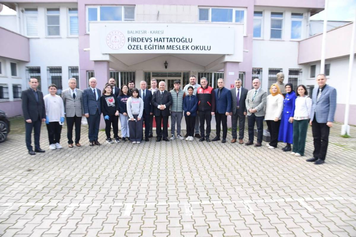 Emeğin ve sevginin hasadı: Özel öğrenciler ilk ürünlerini topladı