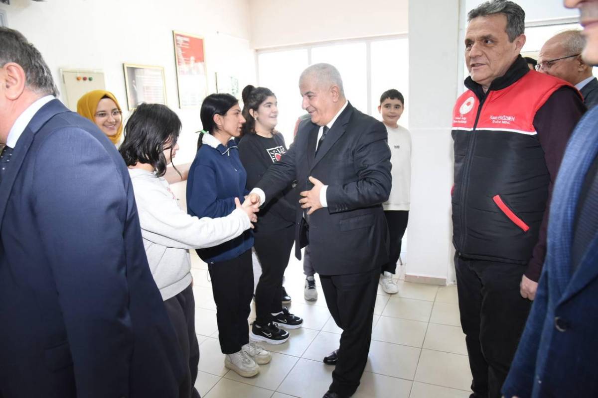 Emeğin ve sevginin hasadı: Özel öğrenciler ilk ürünlerini topladı