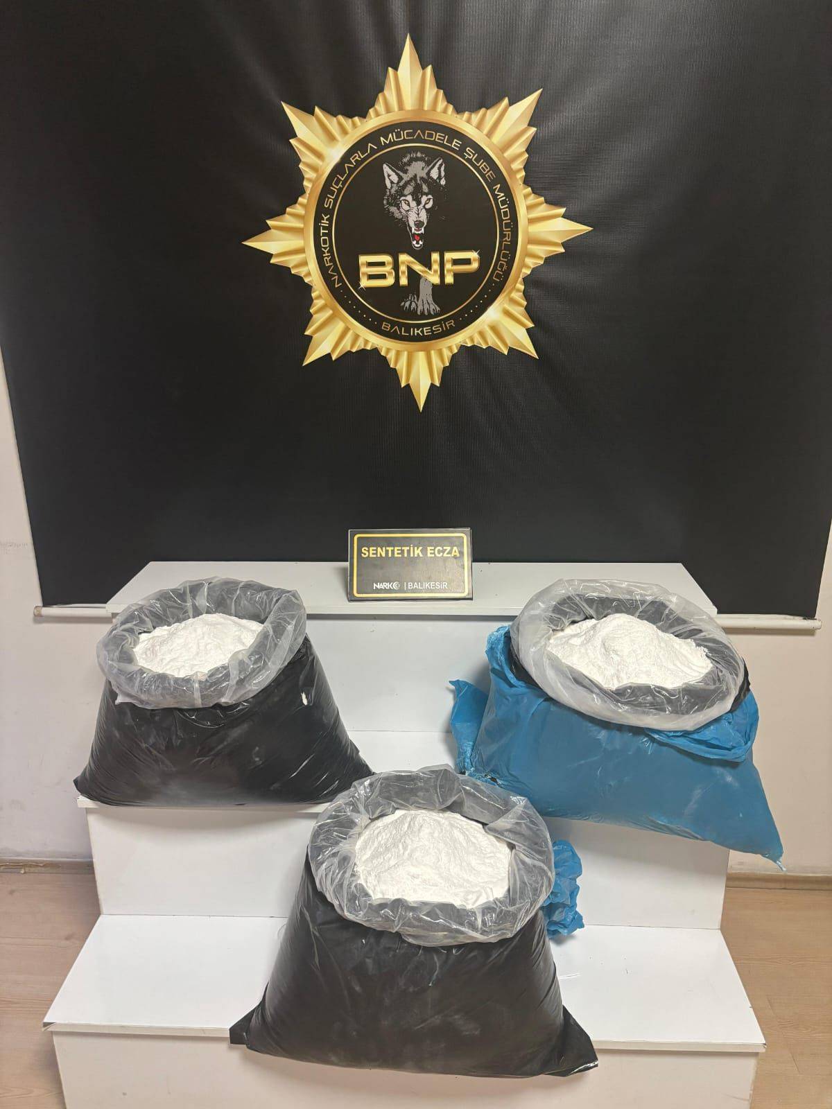 Balıkesir’de 72 kilogram hammadde ele geçirildi