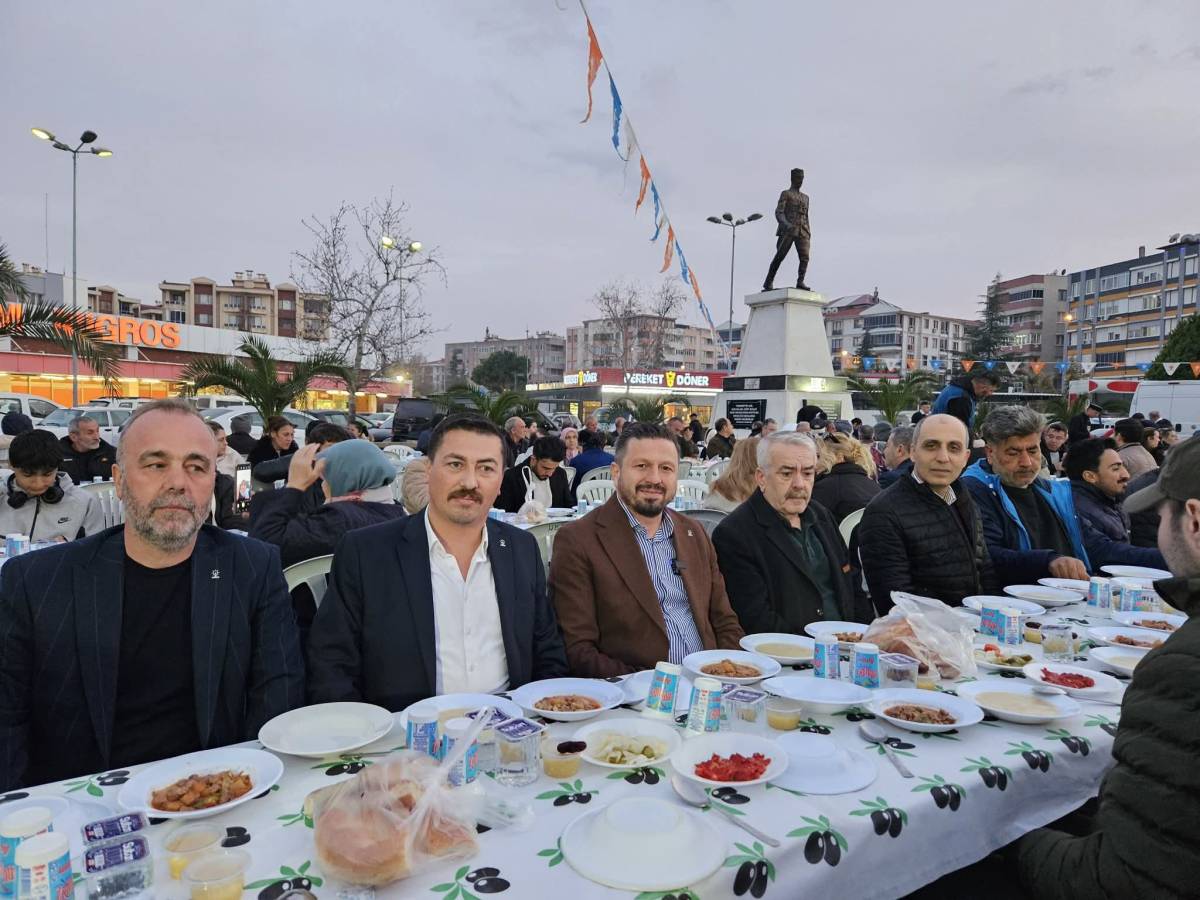 Edremit’te AK Parti’den iftar buluşması