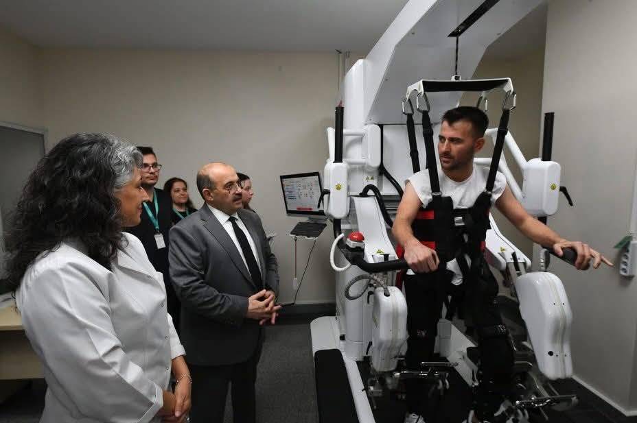 Vali Ustaoğlu: “Robotik yürüme cihazı önemli bir ihtiyacı karşılayacak”