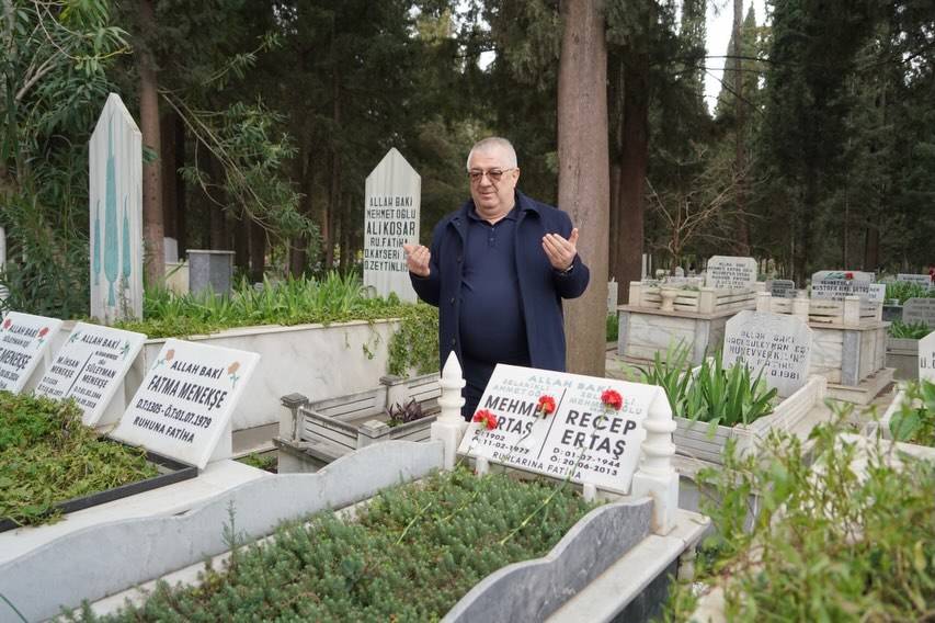 Başkan Ertaş’tan karanfilli karşılama