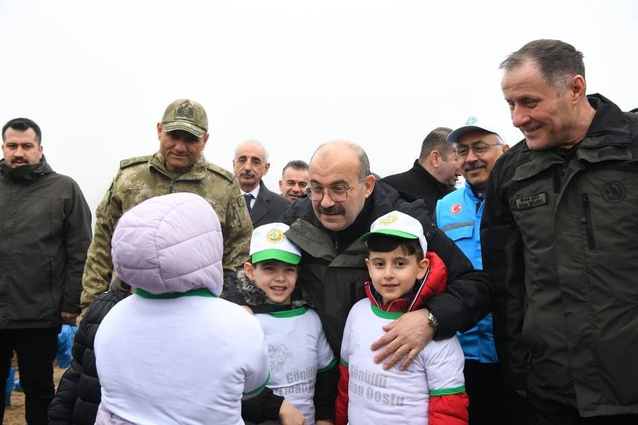 Vali Ustaoğlu Önünde Güçlü Mesaj: “Türkiye’nin Gücü Orman” Balıkesir’de Hayat Buldu