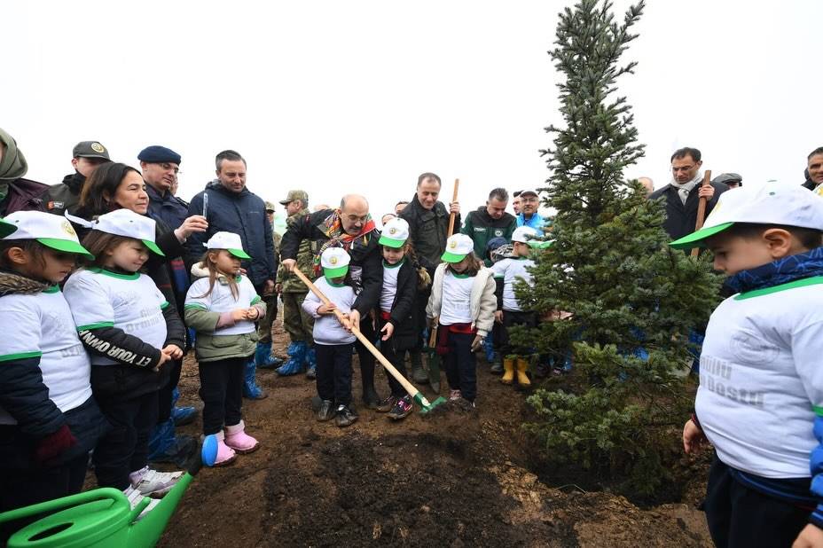 Vali Ustaoğlu Önünde Güçlü Mesaj: “Türkiye’nin Gücü Orman” Balıkesir’de Hayat Buldu