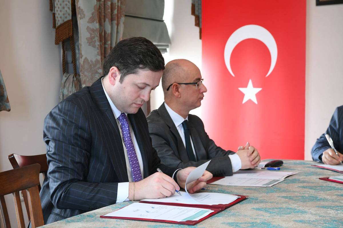 Altınova’ya Yeni Aile Sağlığı Merkezi İçin Protokol İmzalandı