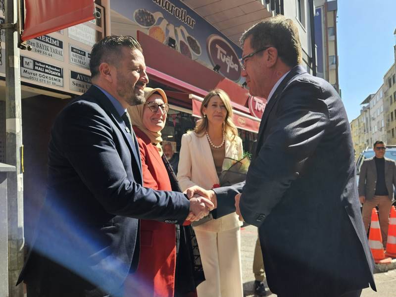 Balıkesir’de Zeybekci Rüzgarı