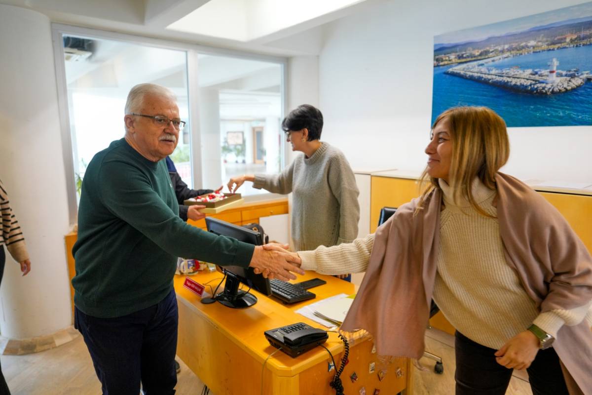 Başkan Ali Kemal Deveciler, Belediye Personeliyle Bayramlaştı