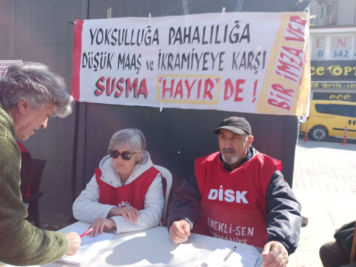 Burhaniye’de Emeklilerin topladığı imzalar Ankara’ya gönderildi: