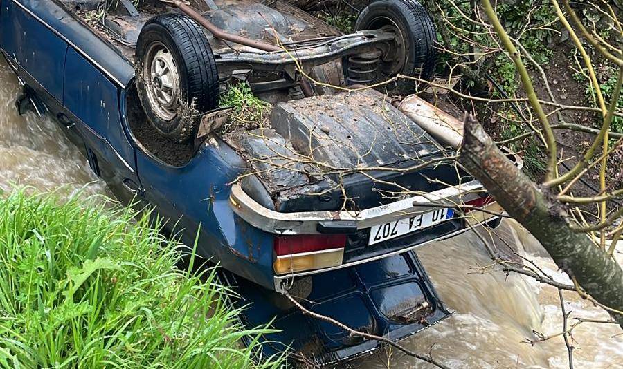 Sındırgı’da acı olay: Dere yatağında sürücünün cansız bedeni bulundu