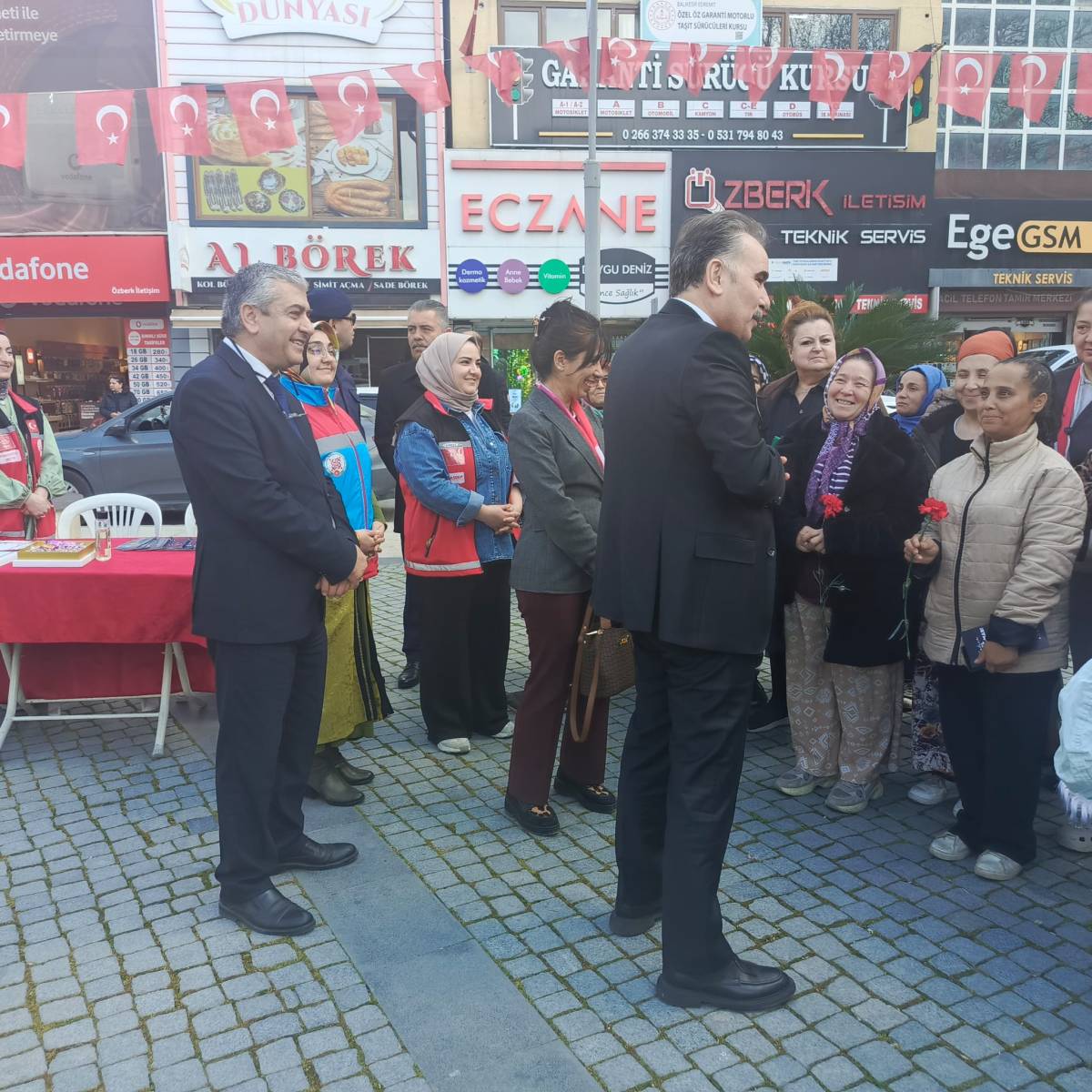 Edremit'te kadın emeği ve farkındalık buluşması