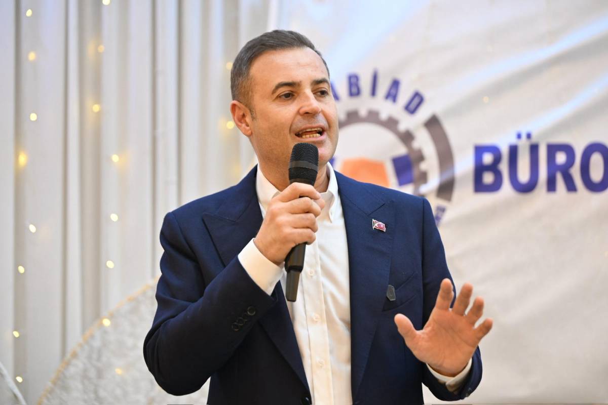 Akın, İstanbul’daki Balıkesirliler ile kucaklaştı