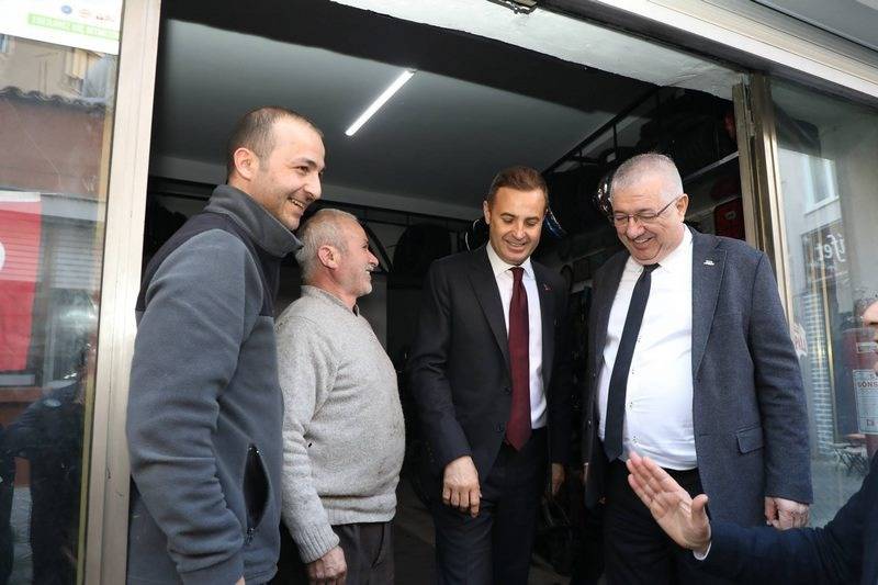 Edremit’te Başkan Akın rüzgarı