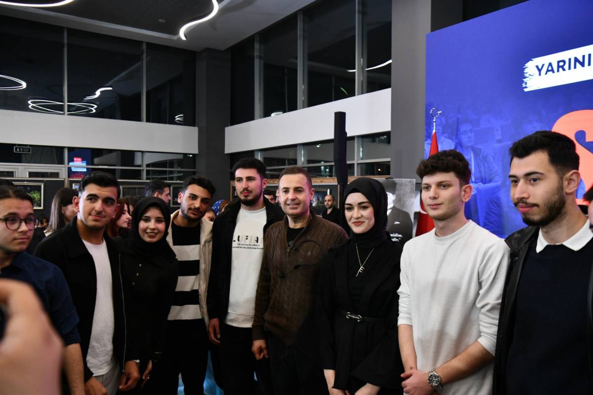 Başkan Akın, gençlerle Balıkesir’in yarınını konuştu