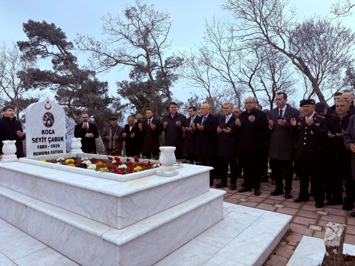 Koca Seyit, zaferin 111. yılında kabri başında anıldı
