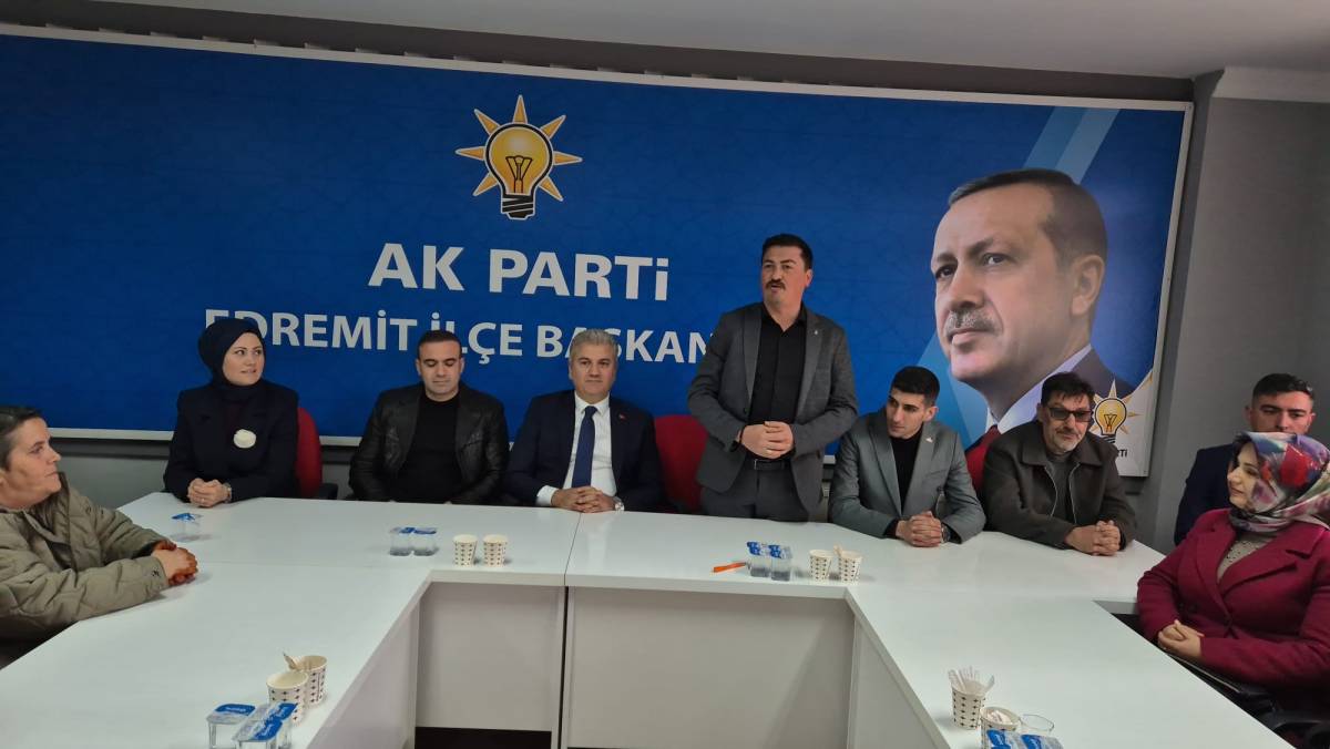 AK Parti Edremit’te sıcak bayramlaşma