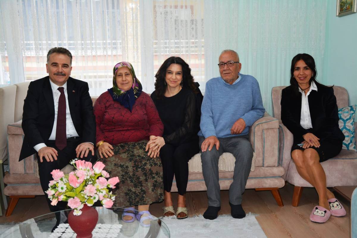 Edremit'te bayramlaşma protokolü buluşturdu