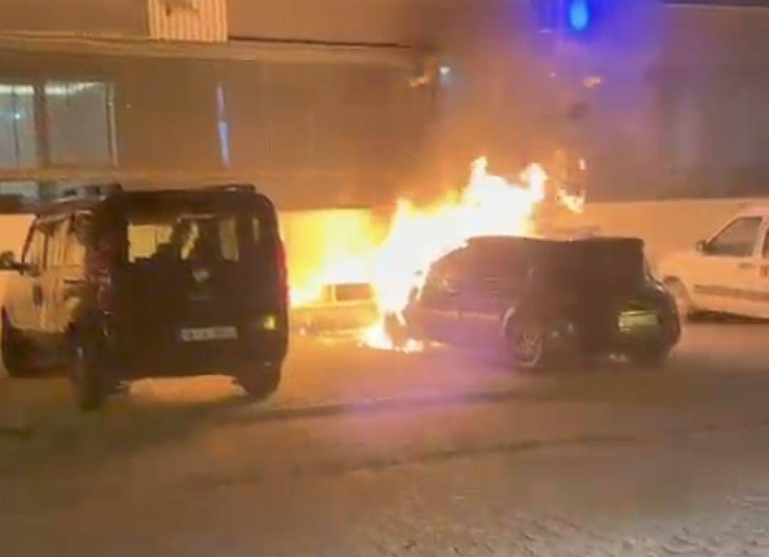 Erdek’te çatı yangını korkuttu