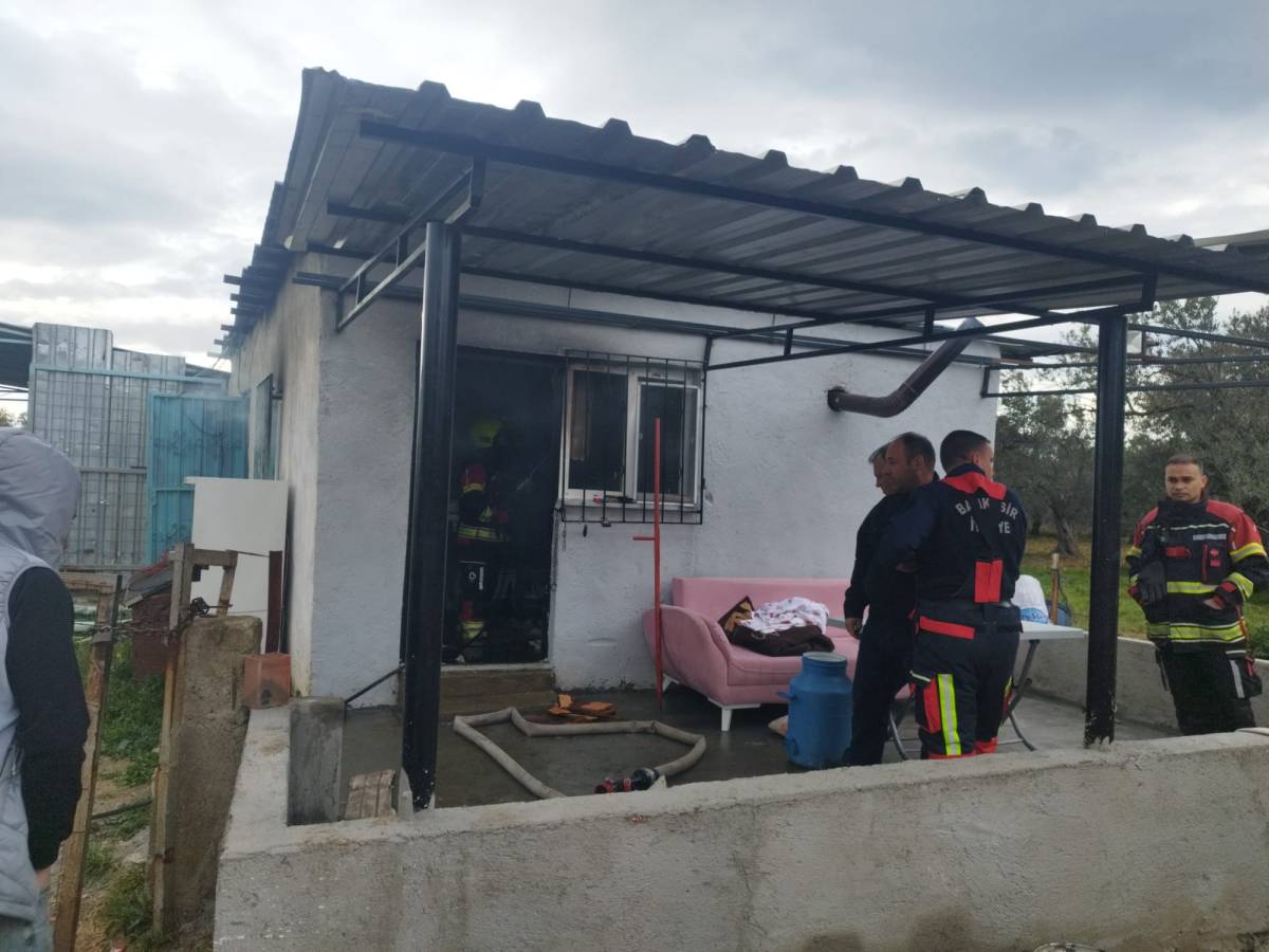 Gömeç’te tek katlı evde yangın çıktı