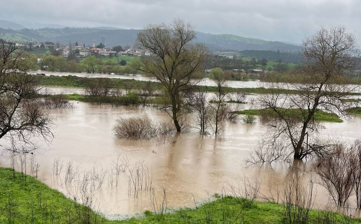 Simav Çayı’na uçtu: Susurluk’ta korkutan kaza