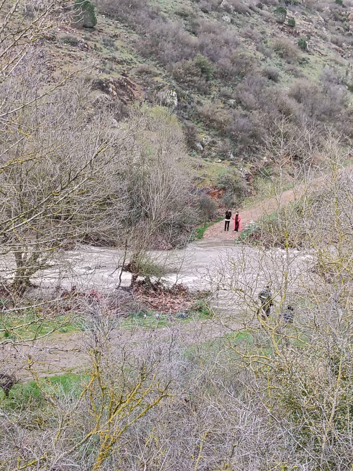 Karesi’de ATV ile Dereyi Geçmek İstediler: Akıntıya Kapılıp Mahsur Kaldılar
