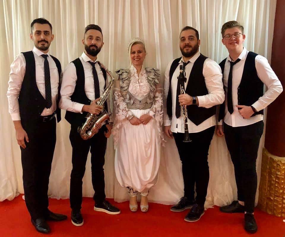 Ayvalık’ta Bahar Coşkusu: Teferiç Şenlikleri Başlıyor