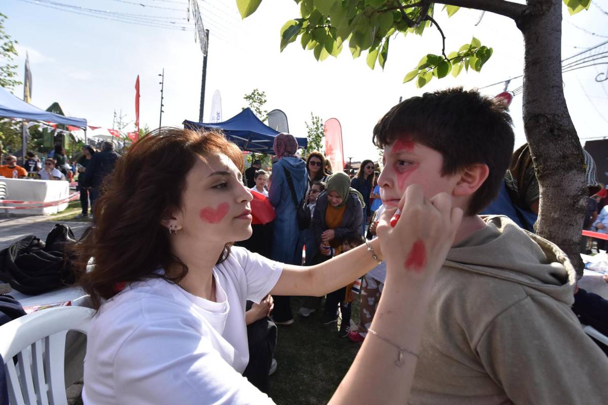 Altıeylül’de Çocuklar İçin Renkli Bayram Programı