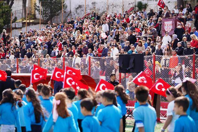 Ayvalık’ta 106. kez 23 Nisan coşkusu