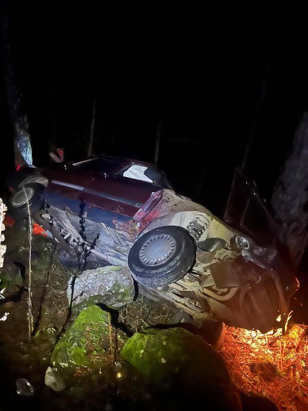 Sındırgı'da otomobil şarampole uçtu: 1 yaralı