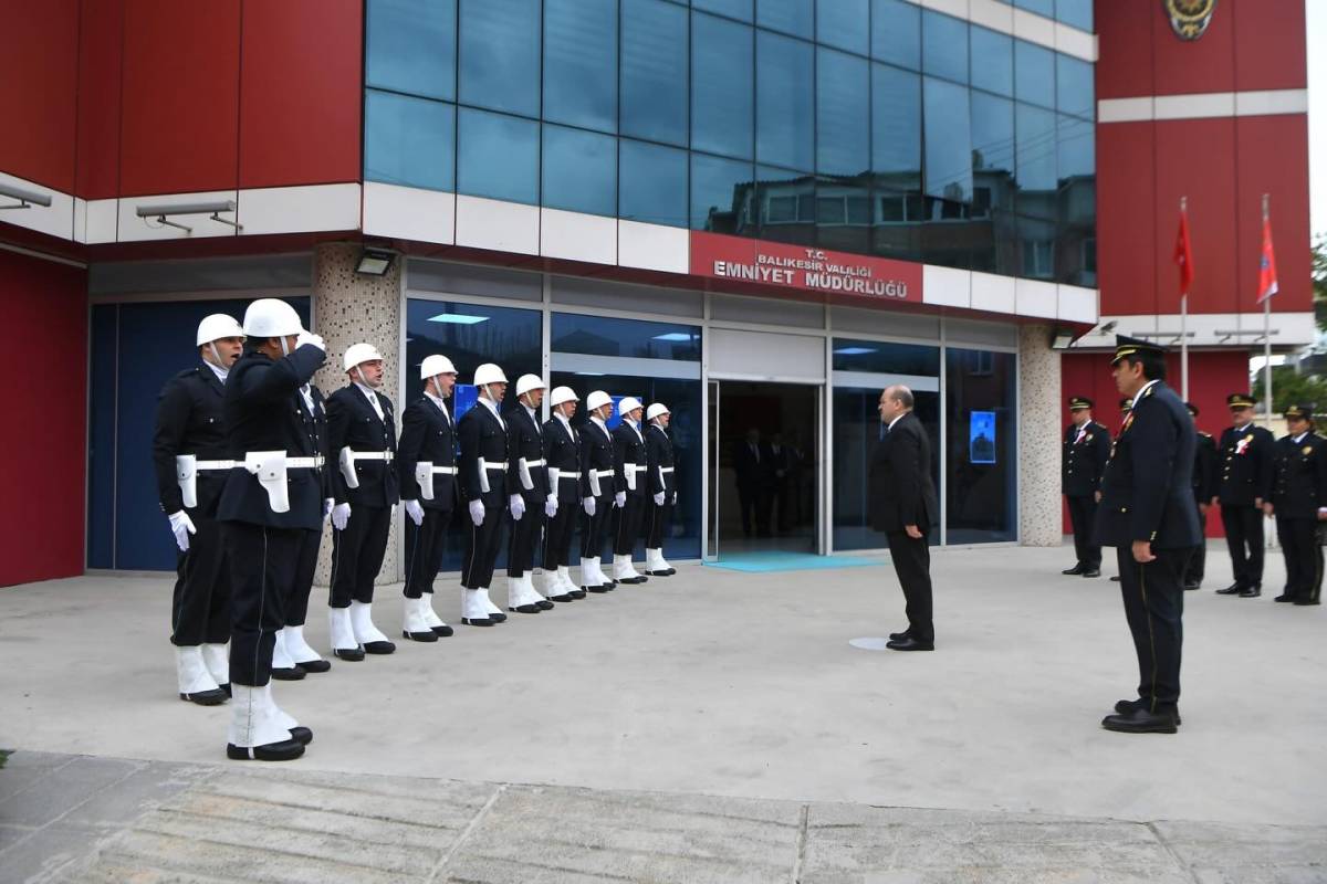 Vali Ustaoğlu: “Polisimiz Milletin Güvencesidir”