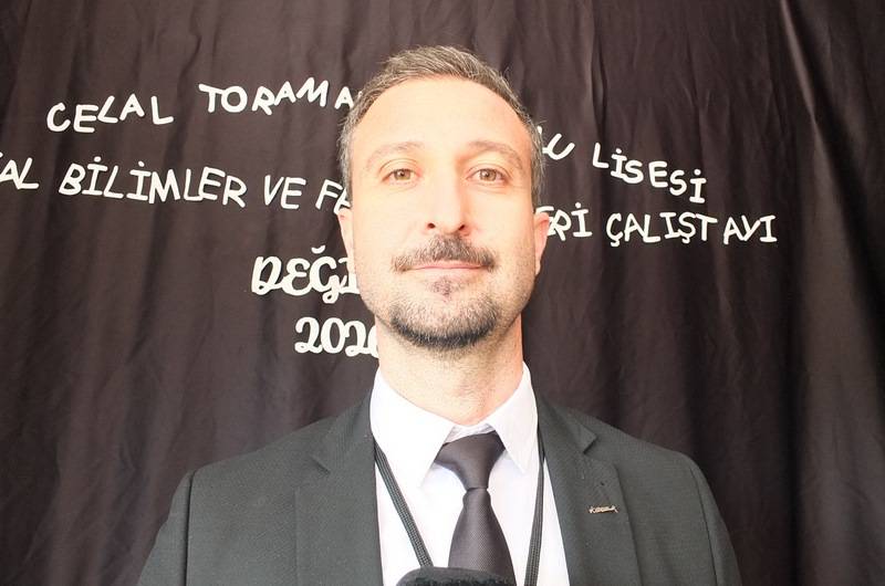 Burhaniye’de çalıştay öğrencileri akademisyenlerle buluşturdu