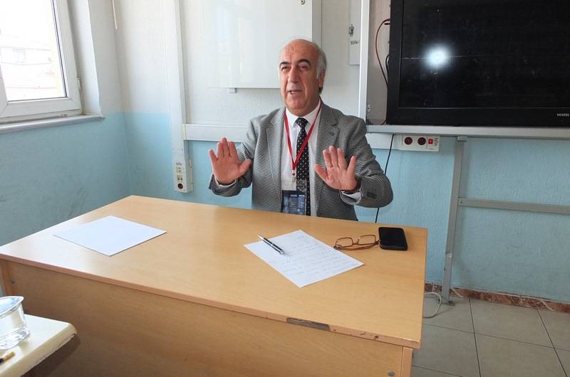 Burhaniye’de çalıştay öğrencileri akademisyenlerle buluşturdu