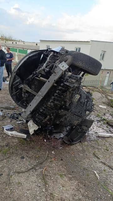 Bandırma’da Otomobil Ağaç Kökünden Söküldü: 1 Yaralı