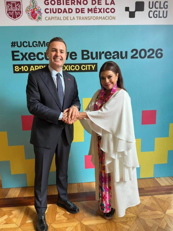 Başkan Ahmet Akın’dan Tarihi Ziyaret