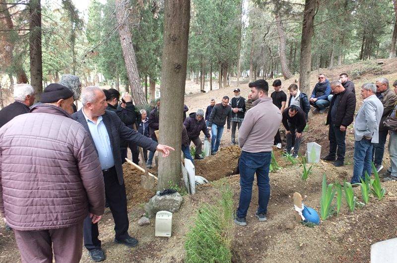 Gurbetçi baba memleketinde son yolculuğuna uğurlandı