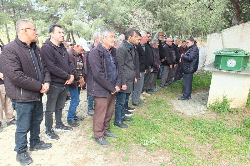 Gurbetçi baba memleketinde son yolculuğuna uğurlandı
