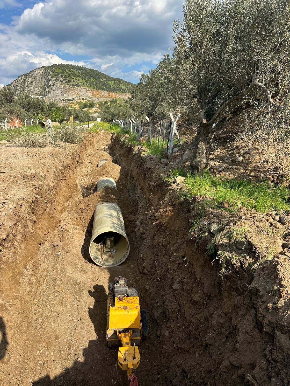 Büyükşehir Belediyesi Havran Ovası'nda Çalışmalarını Sürdürüyor
