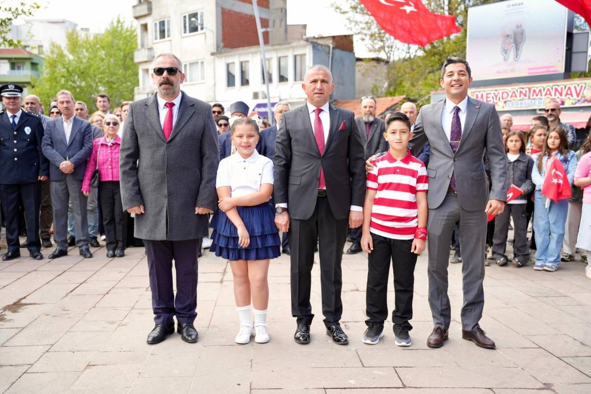 Gömeç’te 23 Nisan Coşkusu: Çocuklar Bayramı Doyasıya Kutladı