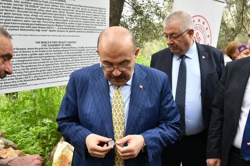 Vali Ustaoğlu’ndan Antandros’ta tarih yolculuğu