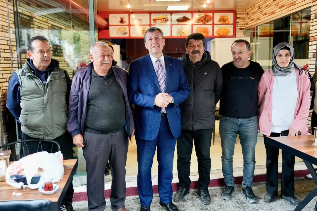 Burhaniye’de Ali Çetinkaya Caddesi bir esnaf daha kazandı